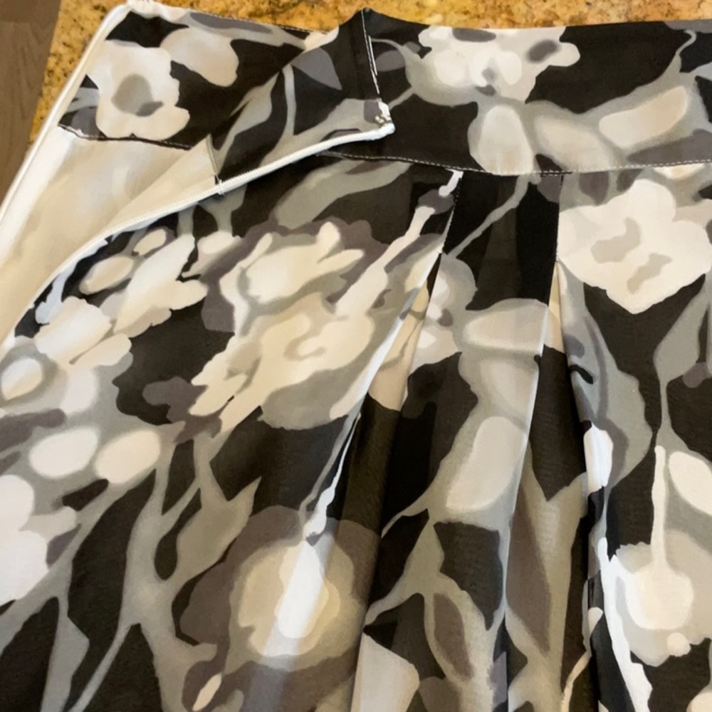 Relativity  Lined Skirt - Picture 4 of 5